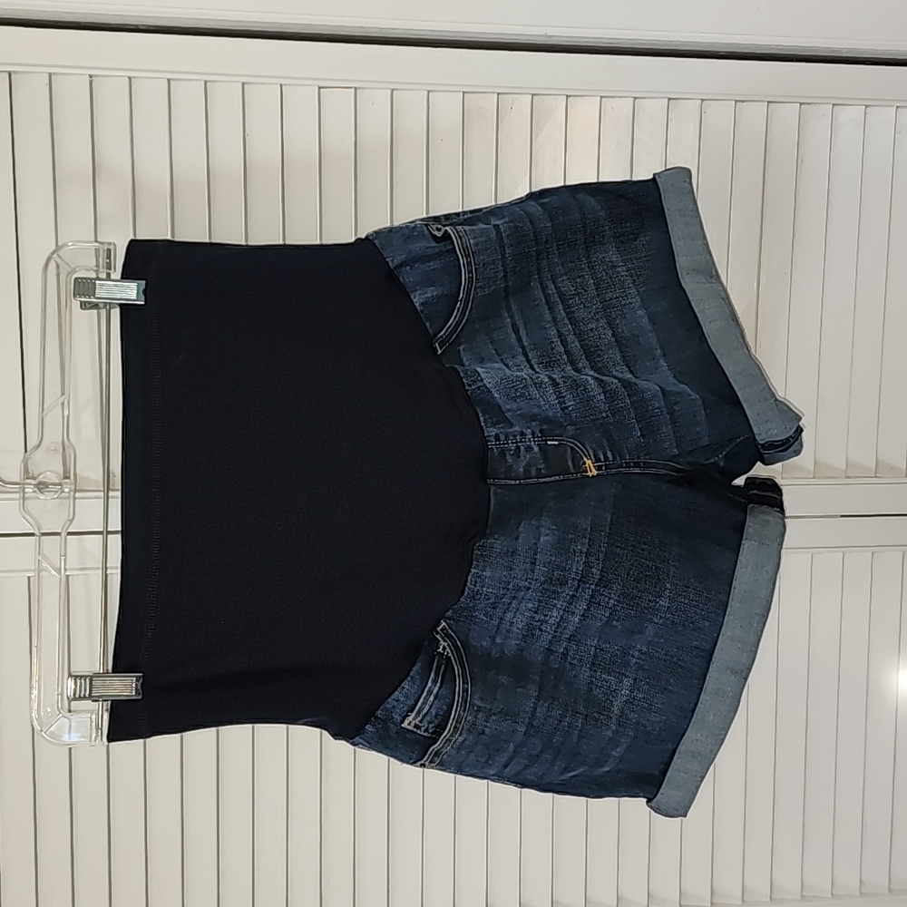Liz Lange Maternity Full Panel Rolled Cuff Jean Shorts